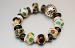 "Elfenminze" Armband aus Glasperlen mit hochwertigem Gummiband "Elfenminze" Armband aus Glasperlen mit hochwertigem Gummiband