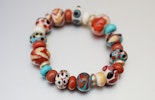 Armband aus Glasperlen;hochwertigem Gummiband (verkauft) Armband aus Glasperlen;hochwertigem Gummiband (verkauft)