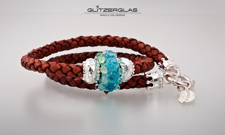 Lederarmband "Le Grand Bleu" mit Glasperle und Echtsilberschmuck. 