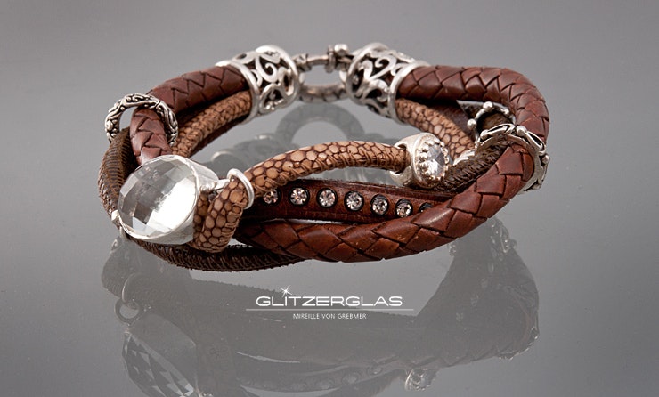 Brown 1 Bild 2 Brown 1 Bild 2