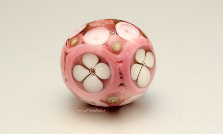 "Rose-Candy" Glasperle in Rosa CHF 20.- "Rose-Candy" Glasperle in Rosa CHF 20.-