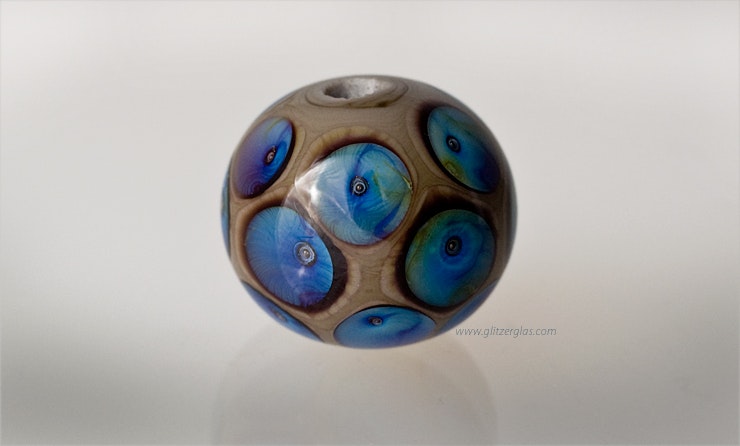 Dunkles Grau mit Double-Helix-Psyche-Dots. Bestellung Dunkles Grau mit Double-Helix-Psyche-Dots. Bestellung