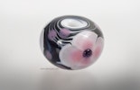 "Cherry Flower" Glasperle klein.  "Cherry Flower" Glasperle klein.