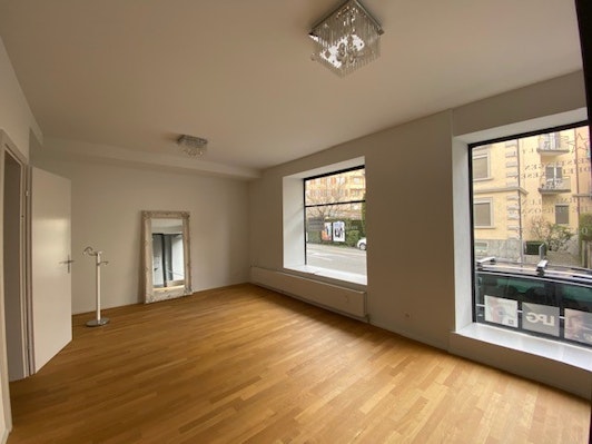 Büro mit Schaufenster Büro mit Schaufenster