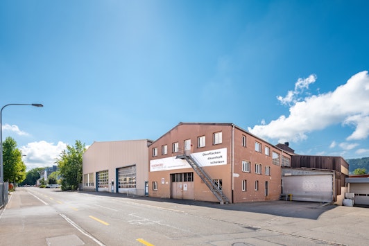 Aussenansicht Zufahrt Aussenansicht Zufahrt