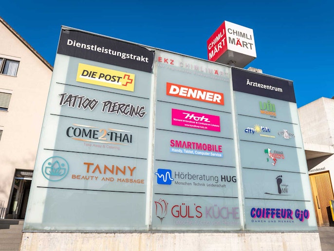 Chimli Märt – Unter einem Dach, Kiosk, Detailisten, Spezialisten und Bibliothek Chimli Märt – Unter einem Dach, Kiosk, Detailisten, Spezialisten und Bibliothek