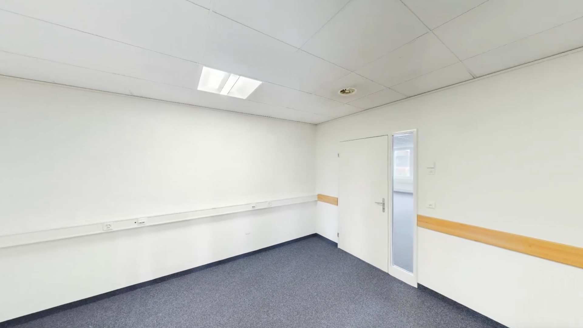 belüftetes Sitzungszimmer belüftetes Sitzungszimmer