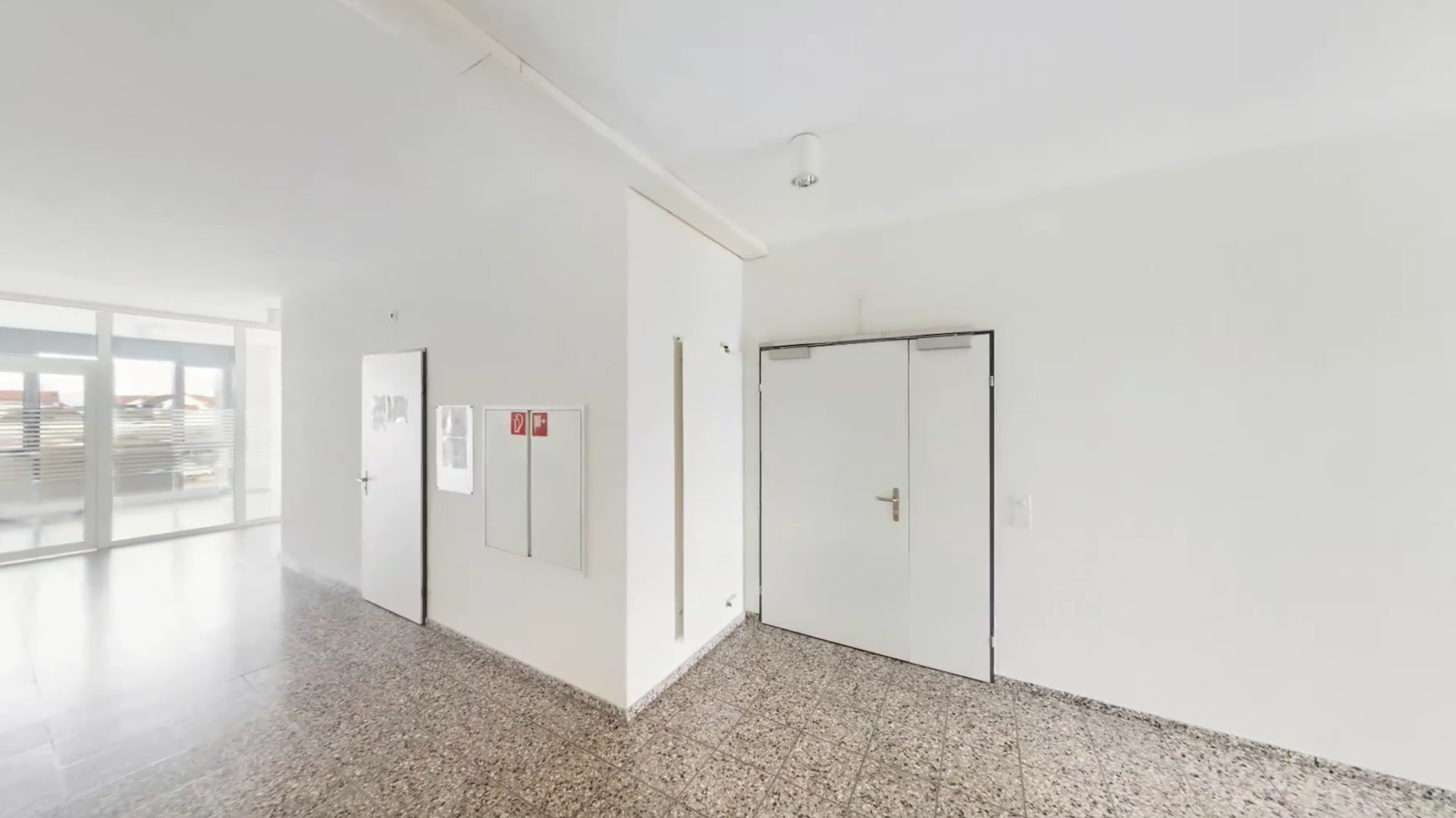 Treppenhaus mit Vorraum Treppenhaus mit Vorraum