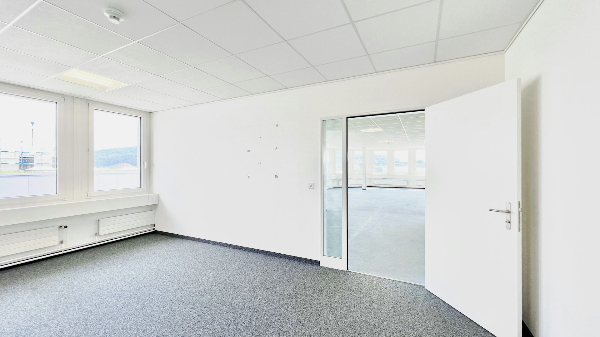 Einzelbüro Richtung Grossraumbüro Einzelbüro Richtung Grossraumbüro