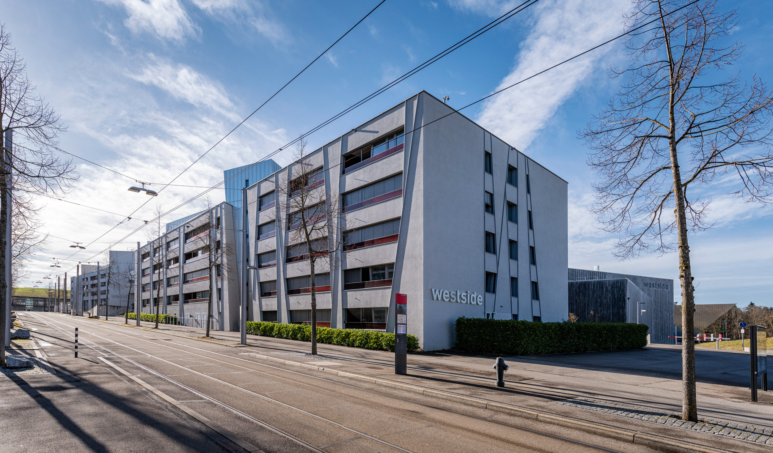 Ramuzstr14_vorn_1274-Pano_3500px_vertikal_korr-1 Ramuzstr14_vorn_1274-Pano_3500px_vertikal_korr-1